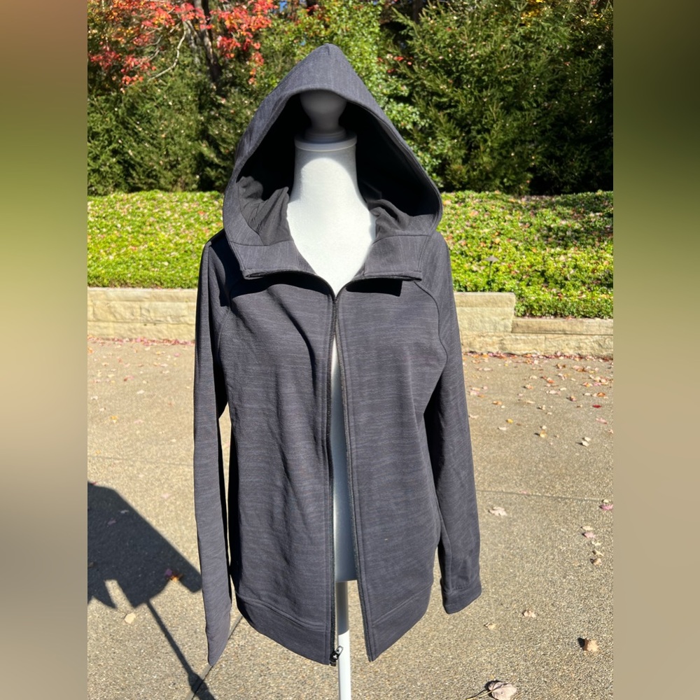 Lululemnon women’s jacket